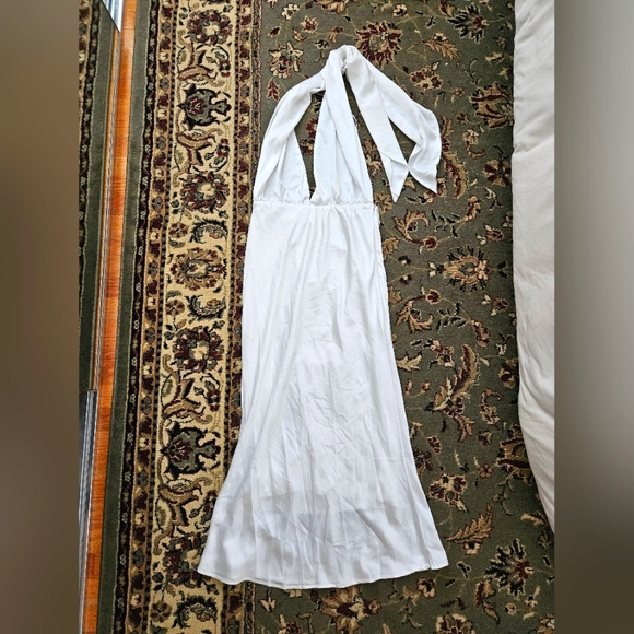 Satin Front-Cross Halter Midi - White - Picture 4 of 4